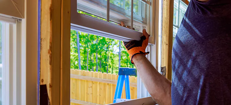 >Bay Window Curtain Rail Track in Campbell, CA